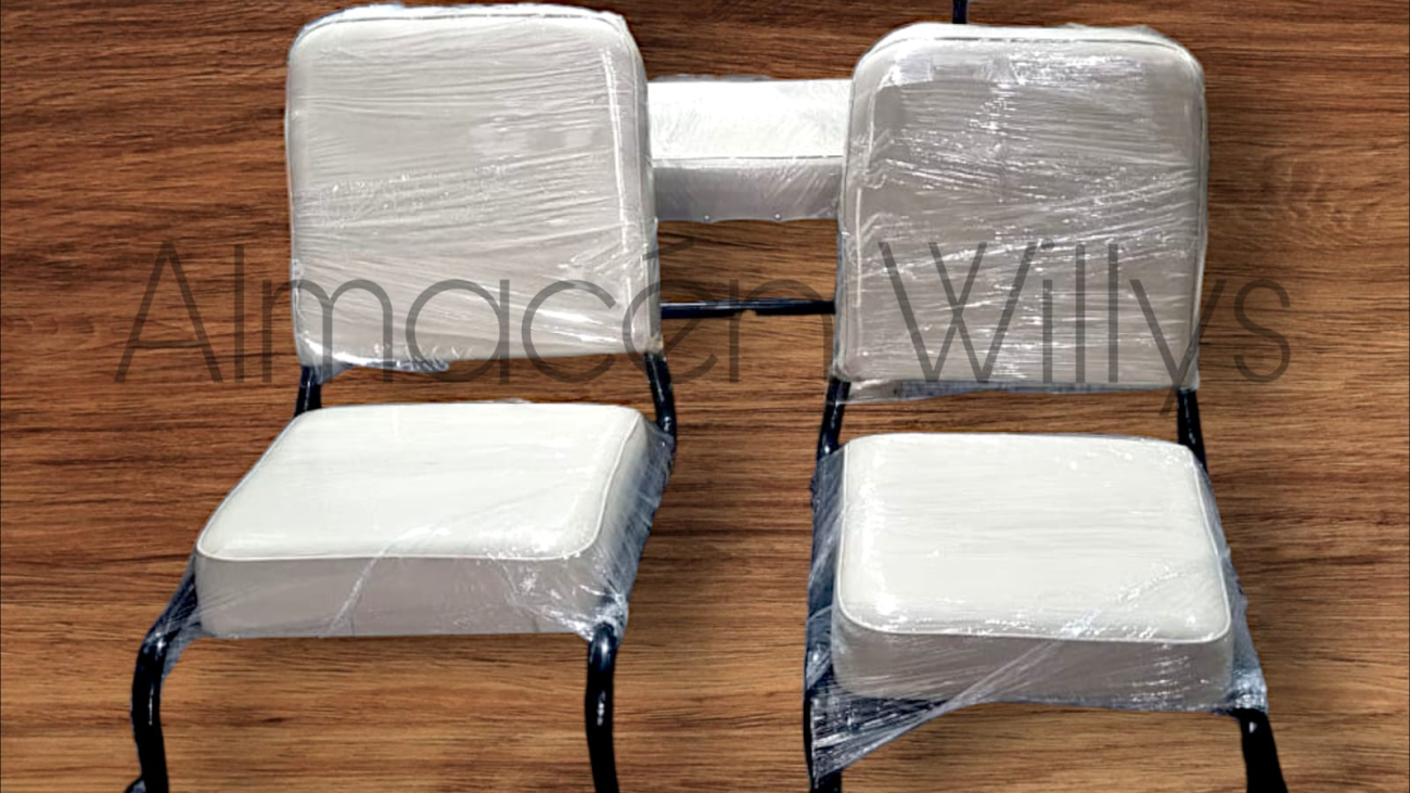 Juego de sillas personalizadas